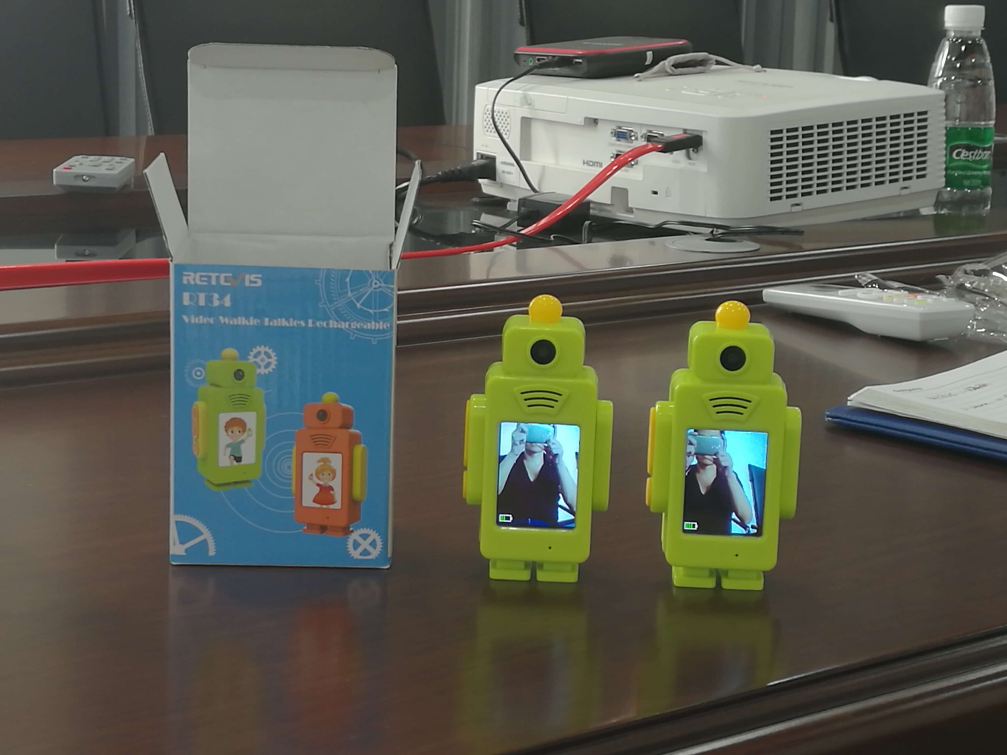 #Retevis announces for you:                                          The green #RetevisRT34videowalkietalkies can talk, 🥳