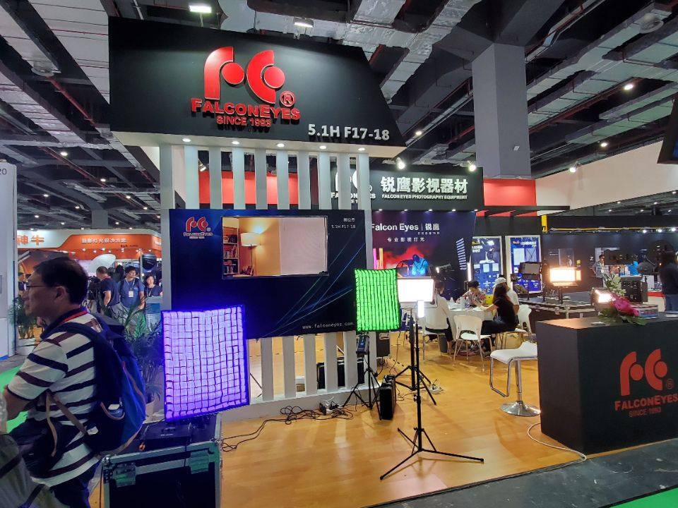It's show time! The 2019 PHOTO & IMAGING SHANGHAI has just started! Visit the #FalconEyes Stand at 5.1H F17-18 to check out latest LED products! Falcon Eyes Stand: 5.1H F17-18...