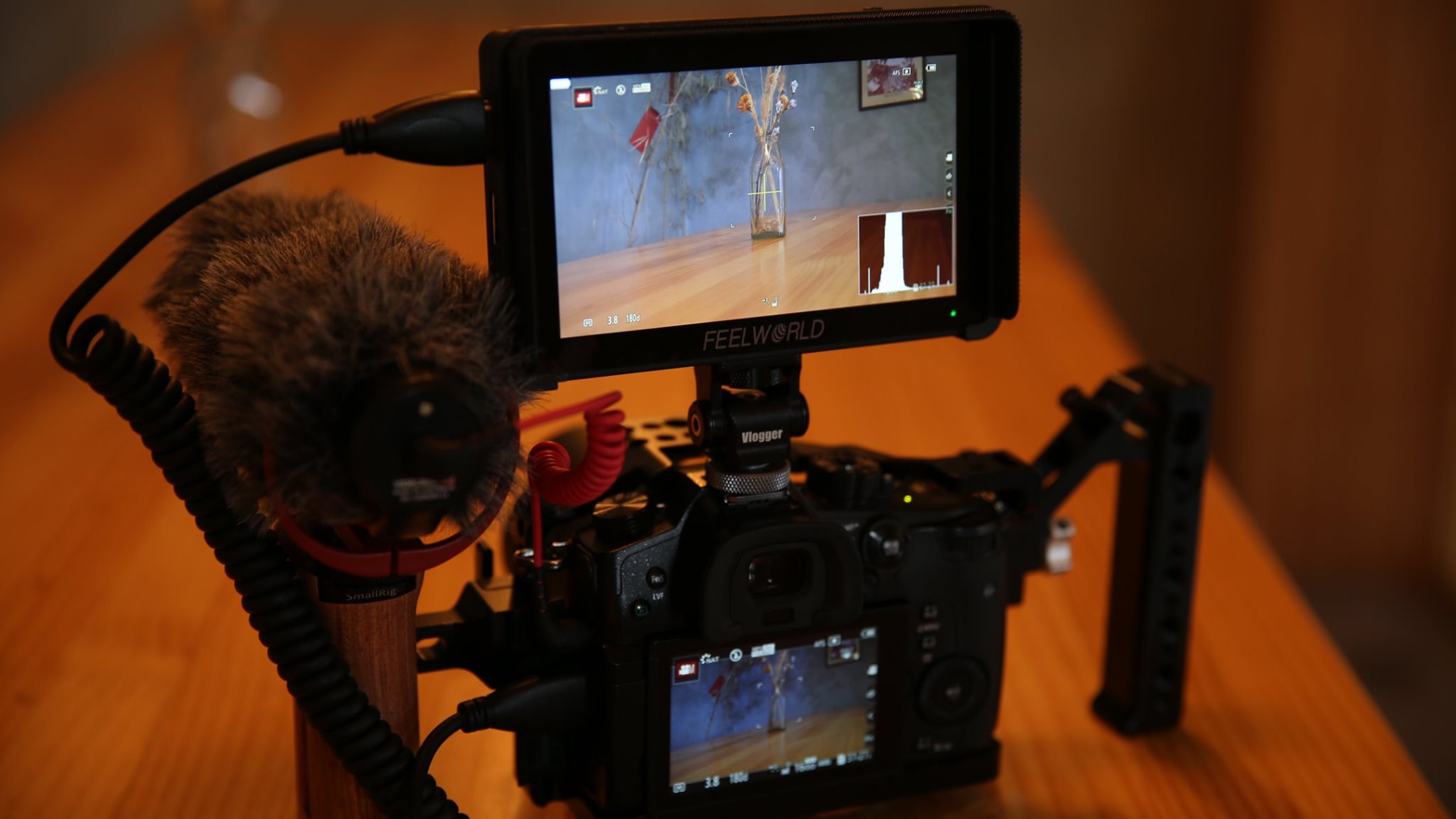 FEELWORLD new release F6 PLUS 5.5’’ inch touch screen field monitor with 3D LUT. Makes functionallty fast, simplify the way you film!